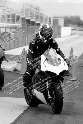 media/Mar-20-2023-Moto Forza (Mon) [[d0bbc59e78]]/Around the Pits/